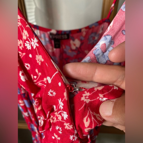 Small red floral Express dress - Picture 4 of 4